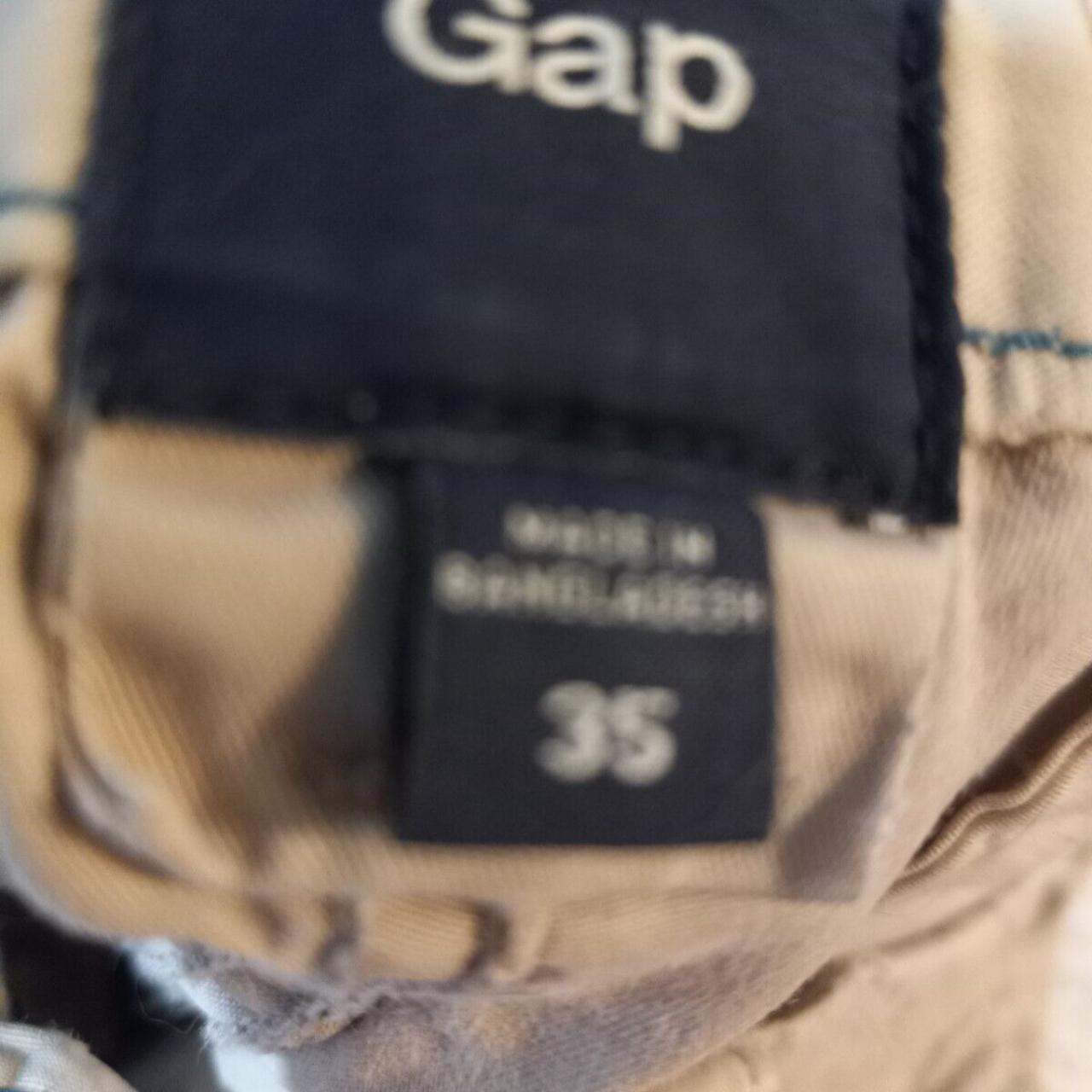 Gap Cargo Men Shorts Size 35 Light wear bottom... Depop