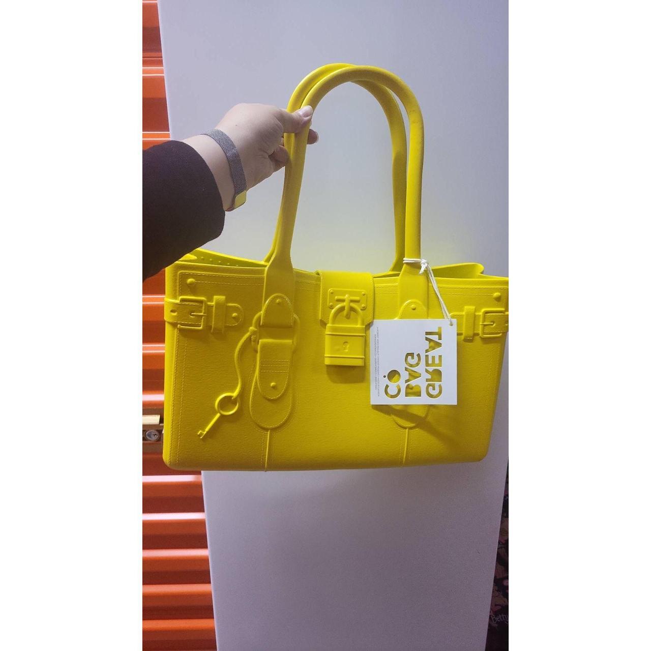 item listed by aprilstore