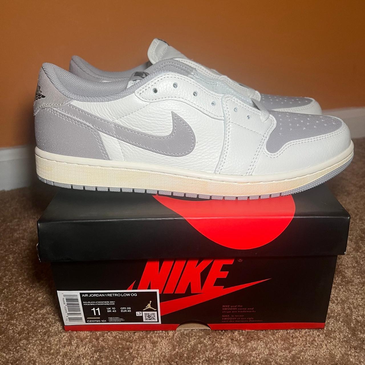 Jordan 1 Retro Low OG Atmosphere Grey Men's - CZ0790-101 - US