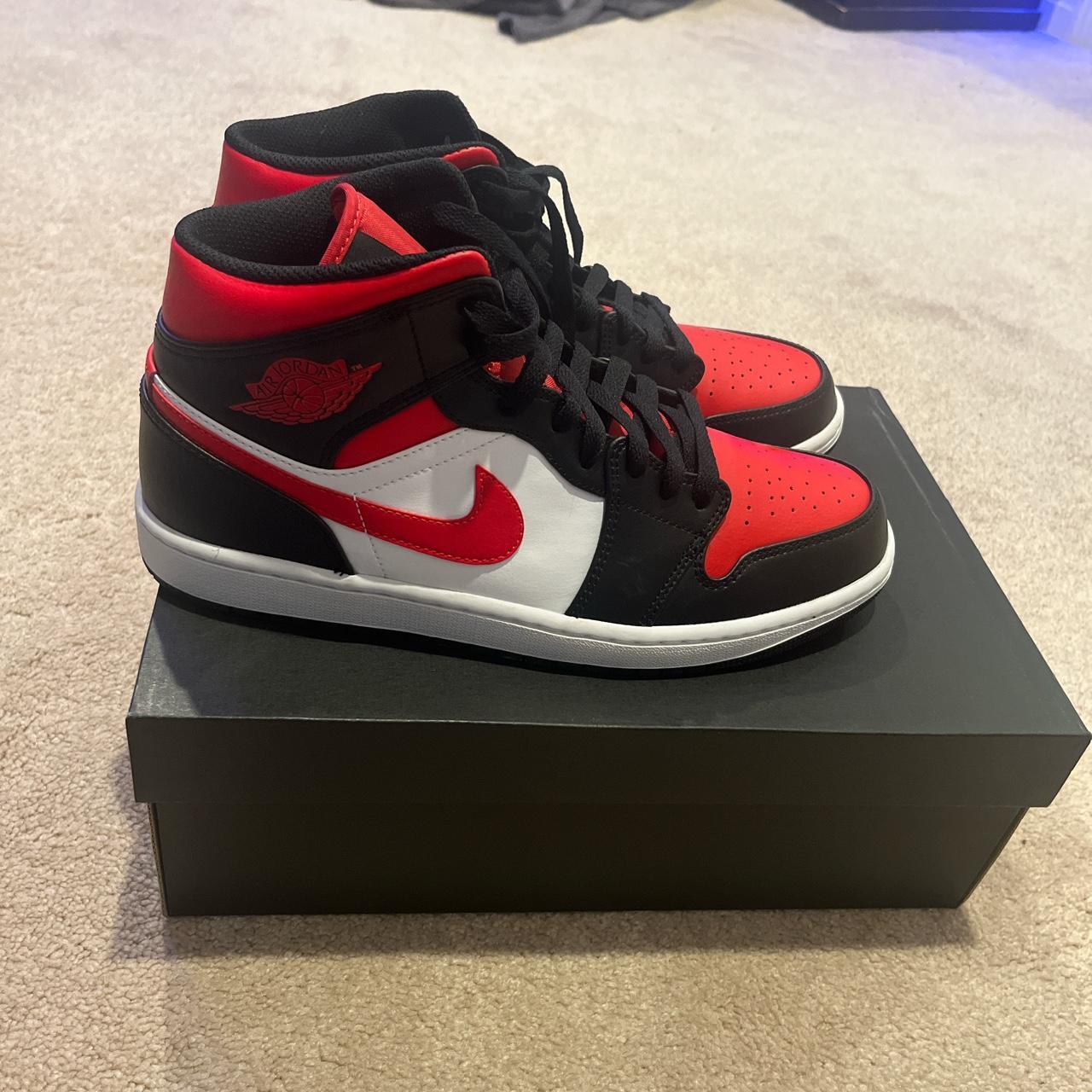 Air Jordan 1 mid - Depop