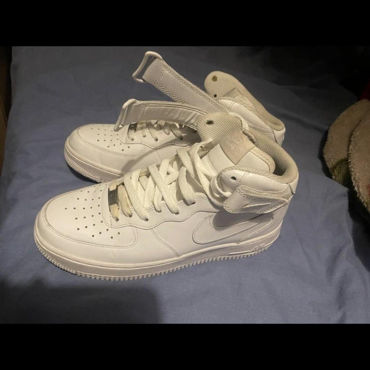 nike air force white mid