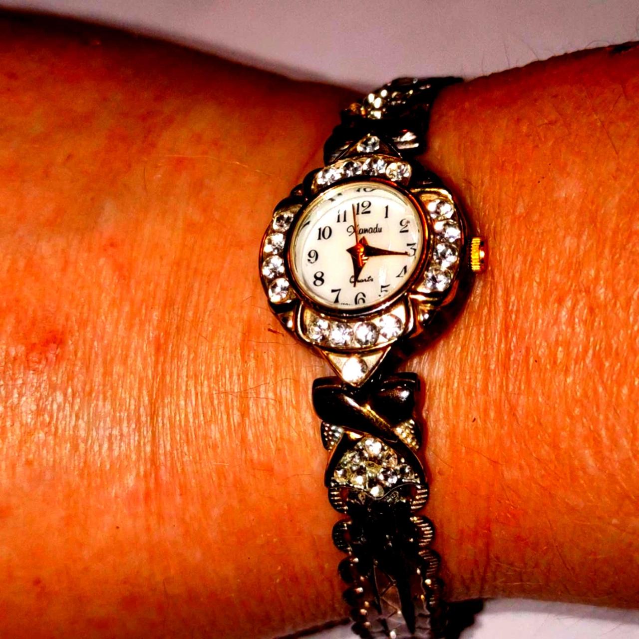 Women's Watch Vintage Round Pointer Quartz Watch Fashion - Temu