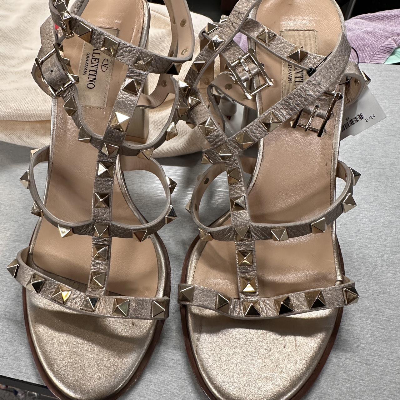 Valentino on sale beige sandals