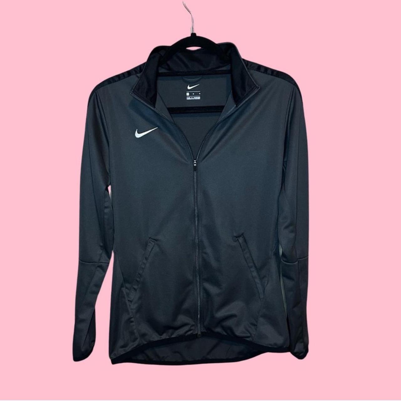 Nike epic hot sale jacket women's