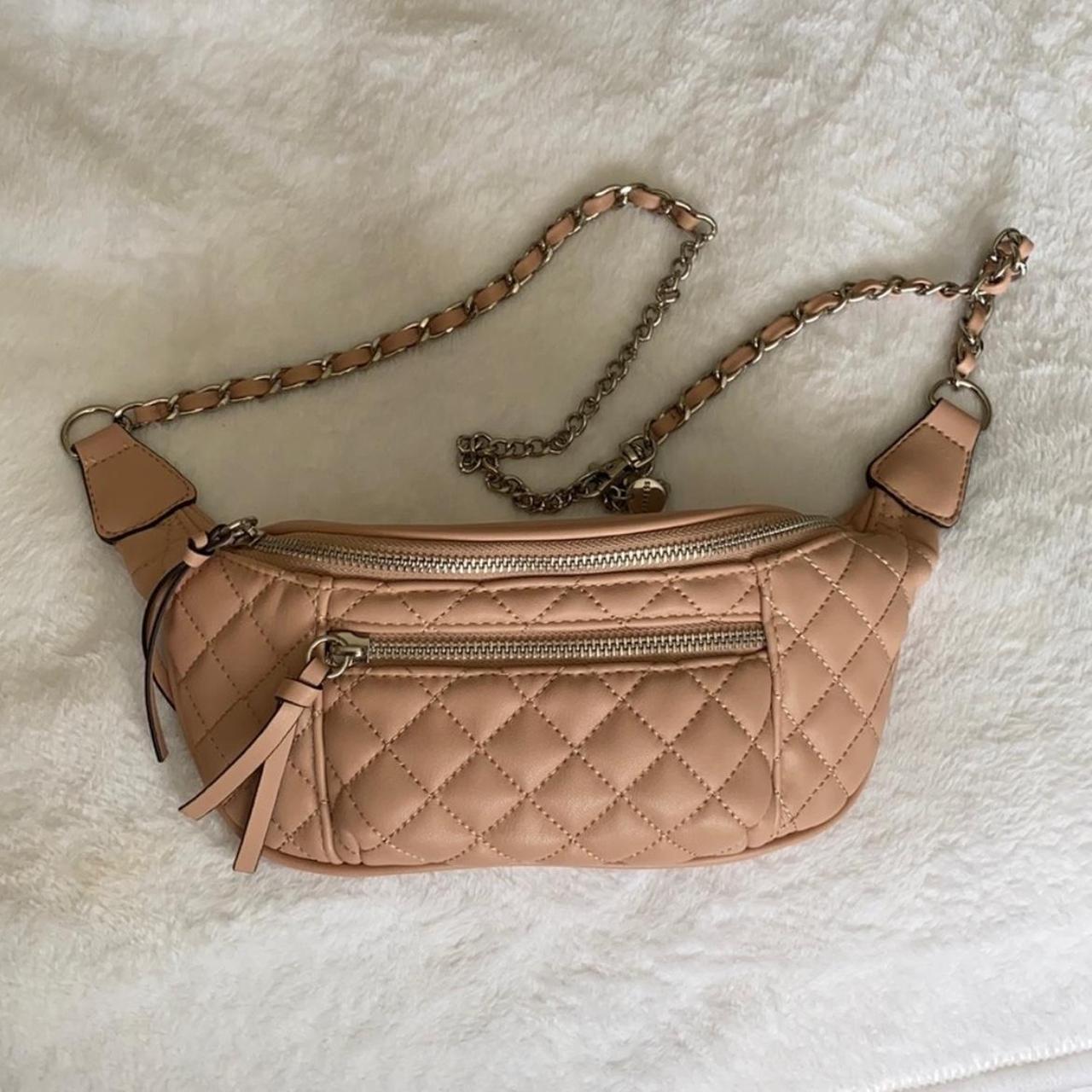item listed by kaylaayy
