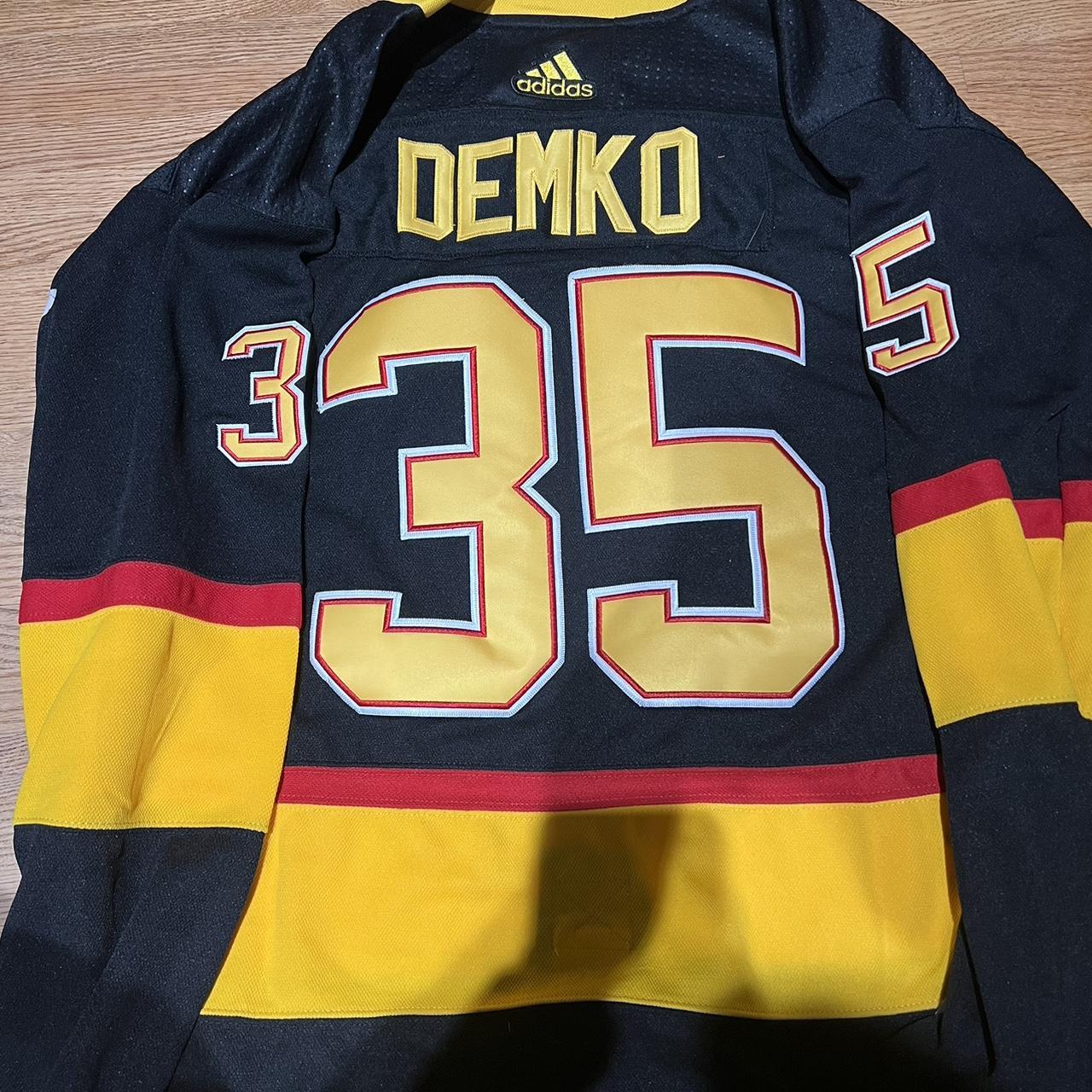 thatcher demko vancouver canucks hockey jersey - Depop