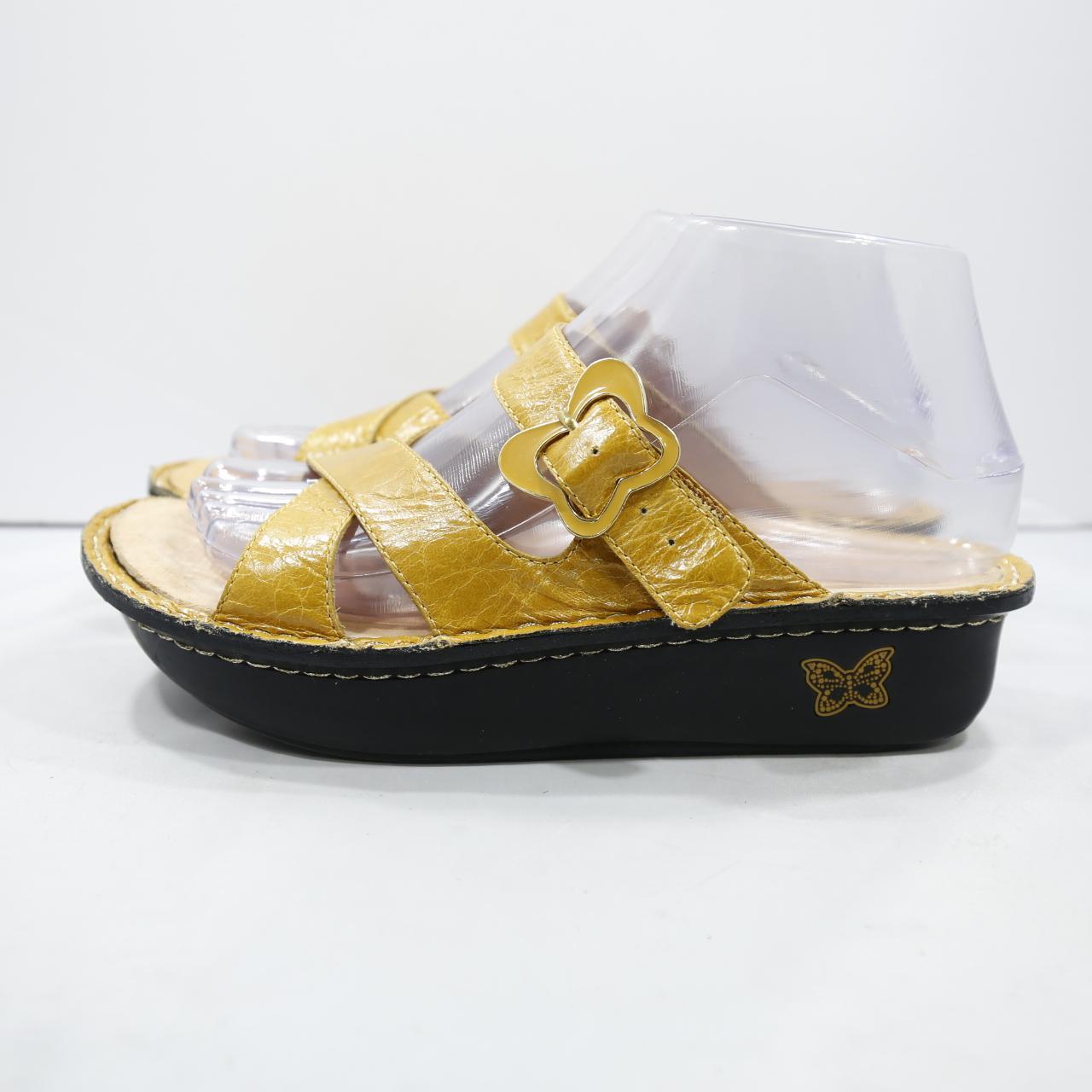 Alegria store gold sandals