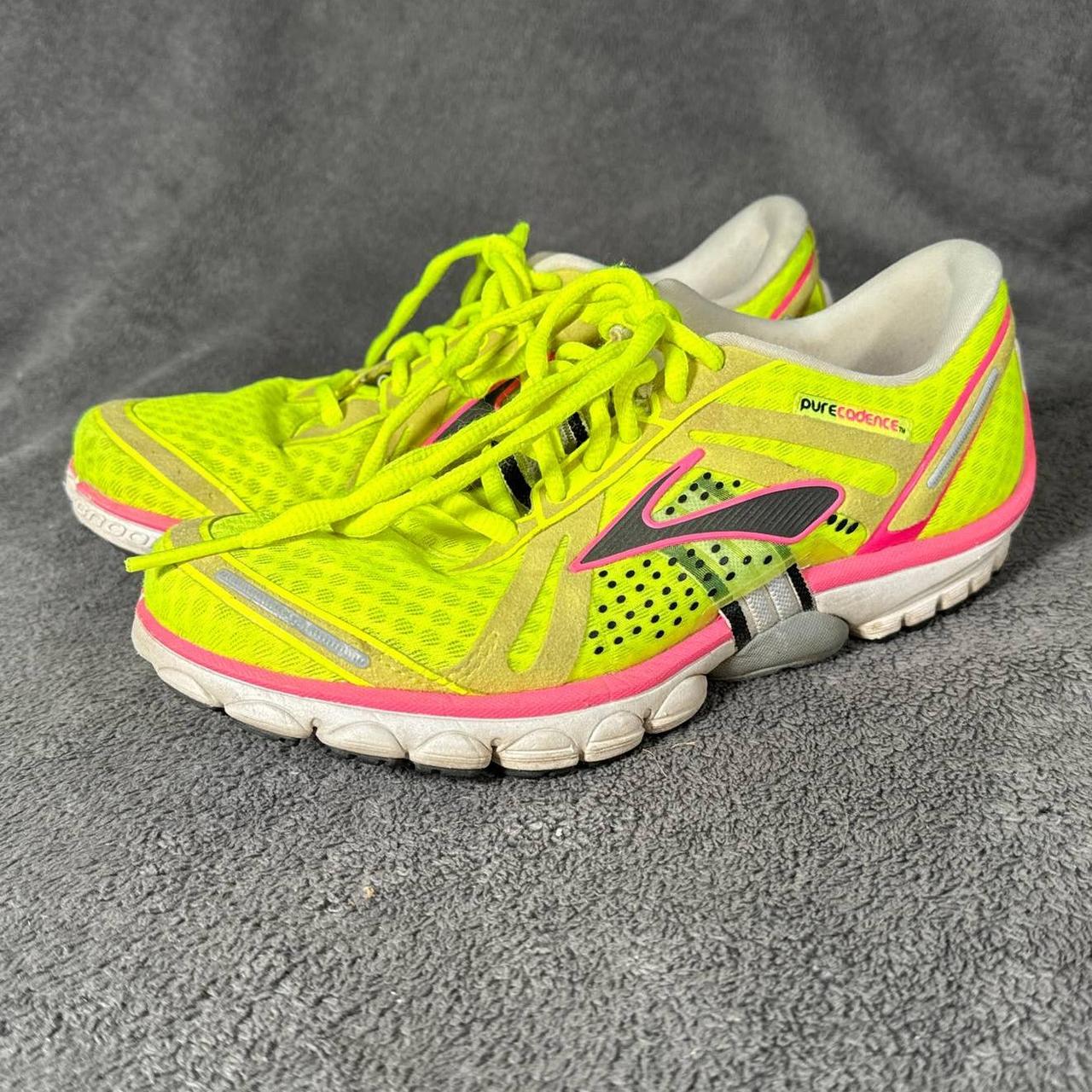 Brooks 2024 sneakers yellow