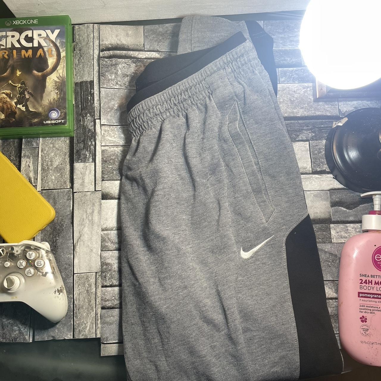 item listed by romemotion