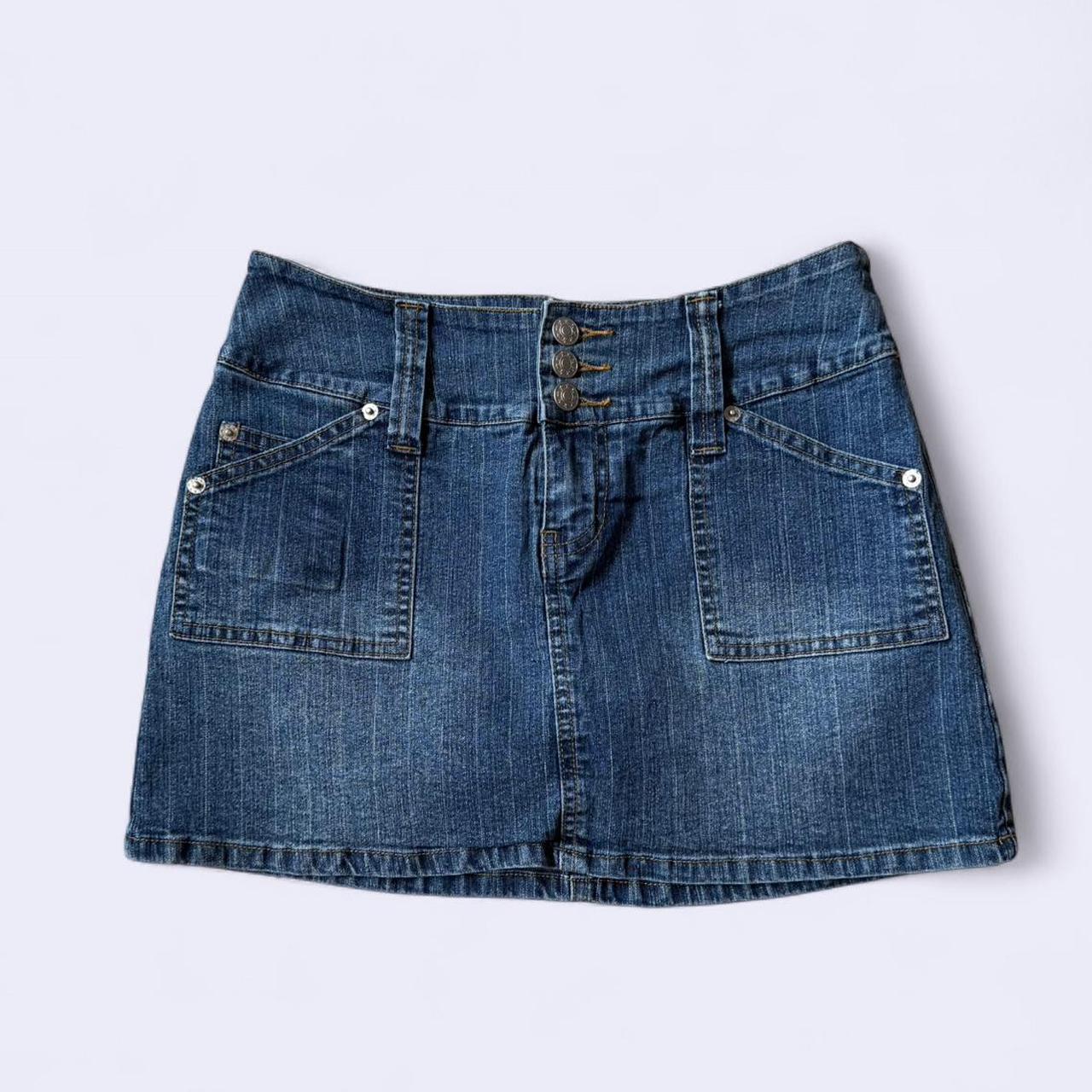 item listed by girlwithapearlearring_
