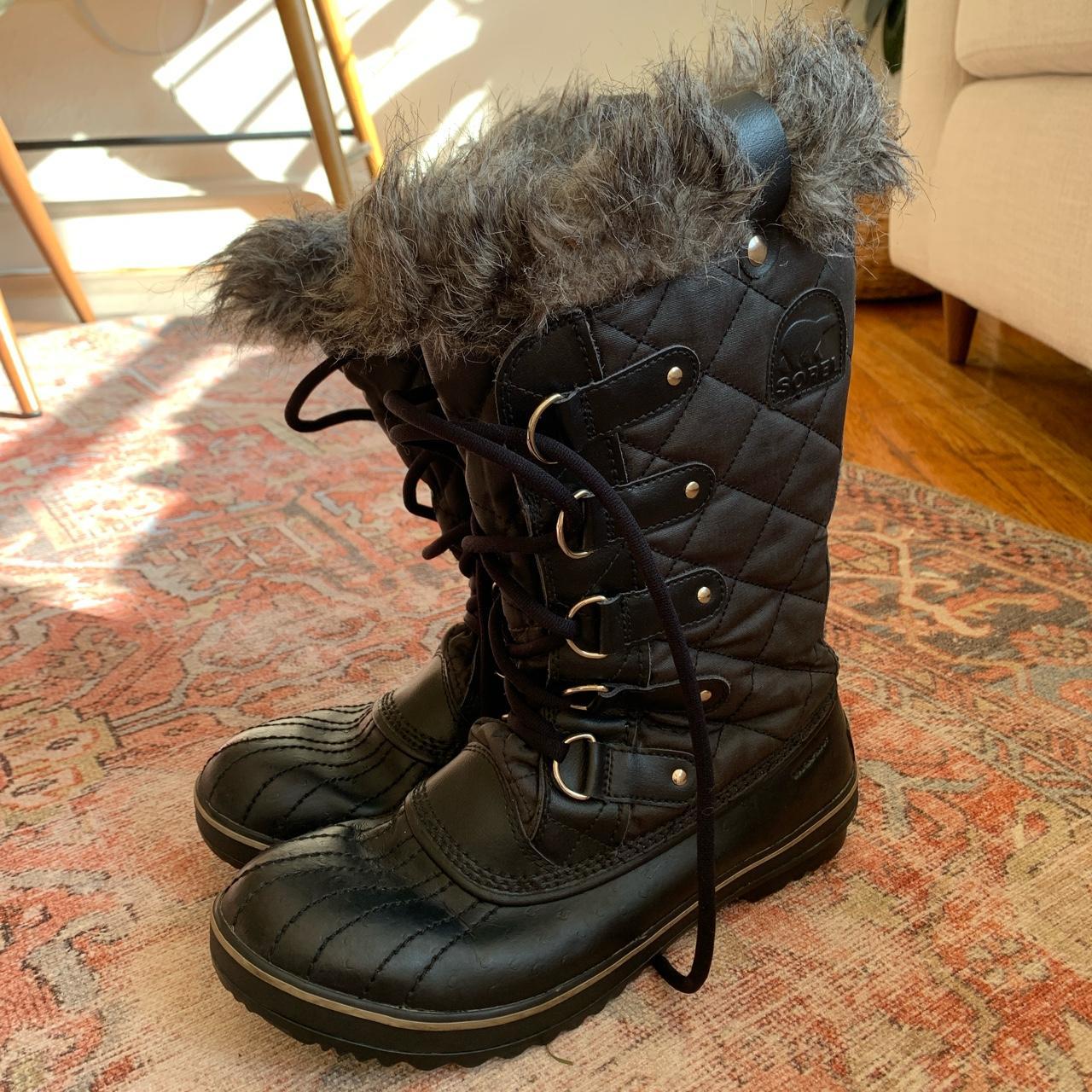 Sorel tofino sale black boots