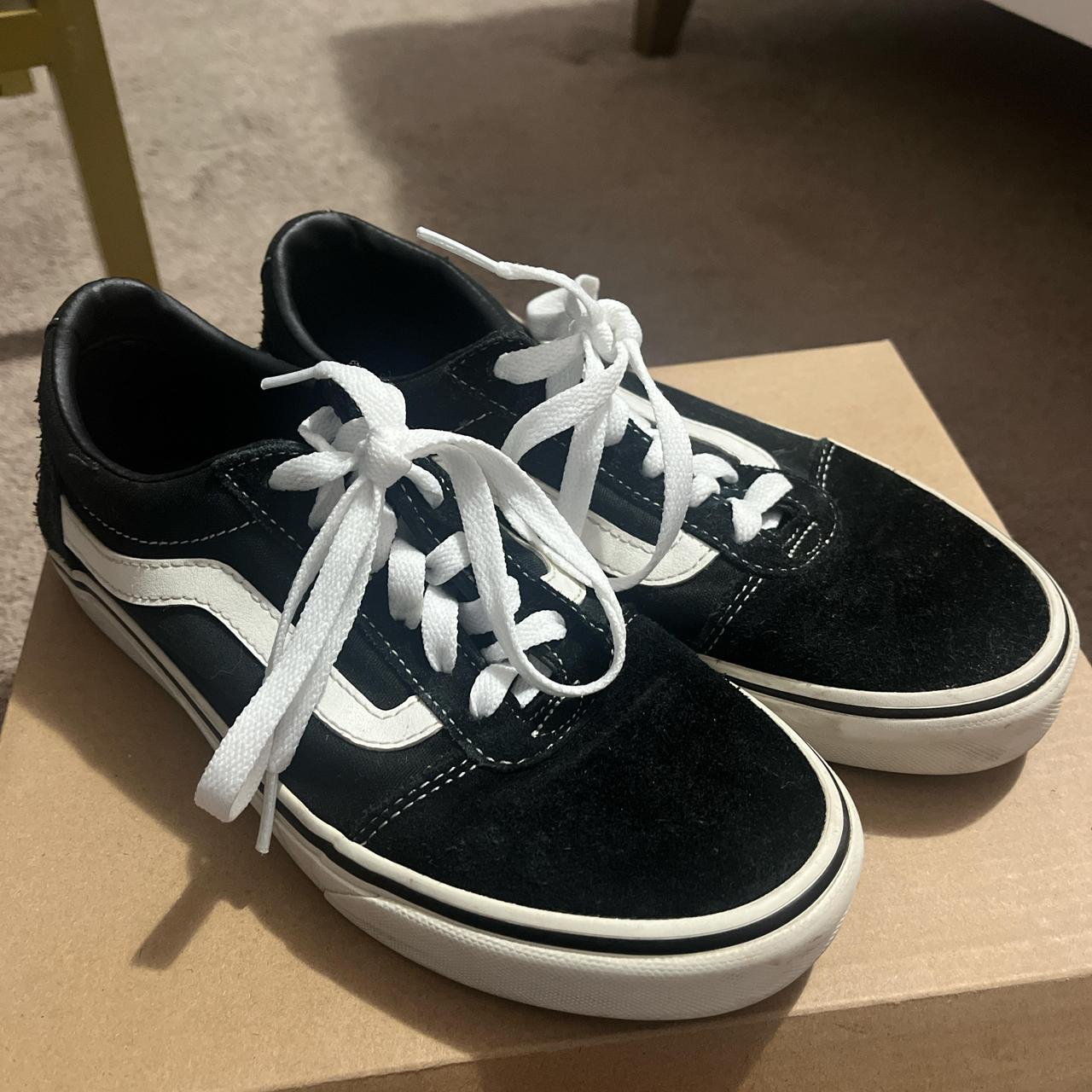 Black vans size 7 womens hotsell