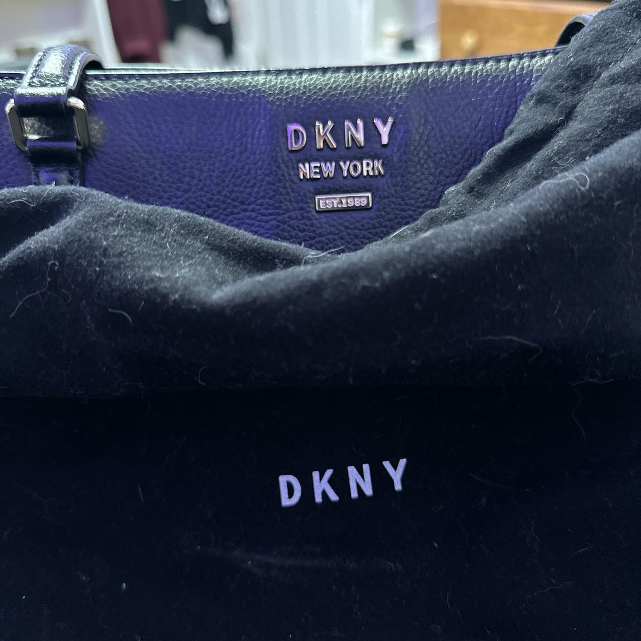 BRAND NEW outlets DKNY TOTE