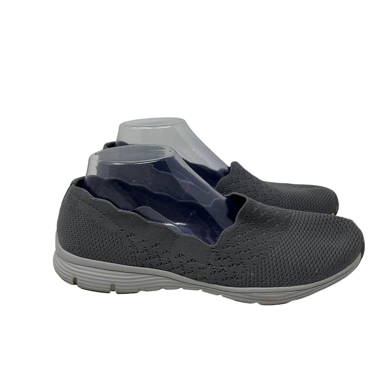 Skechers classic best sale fit slip on