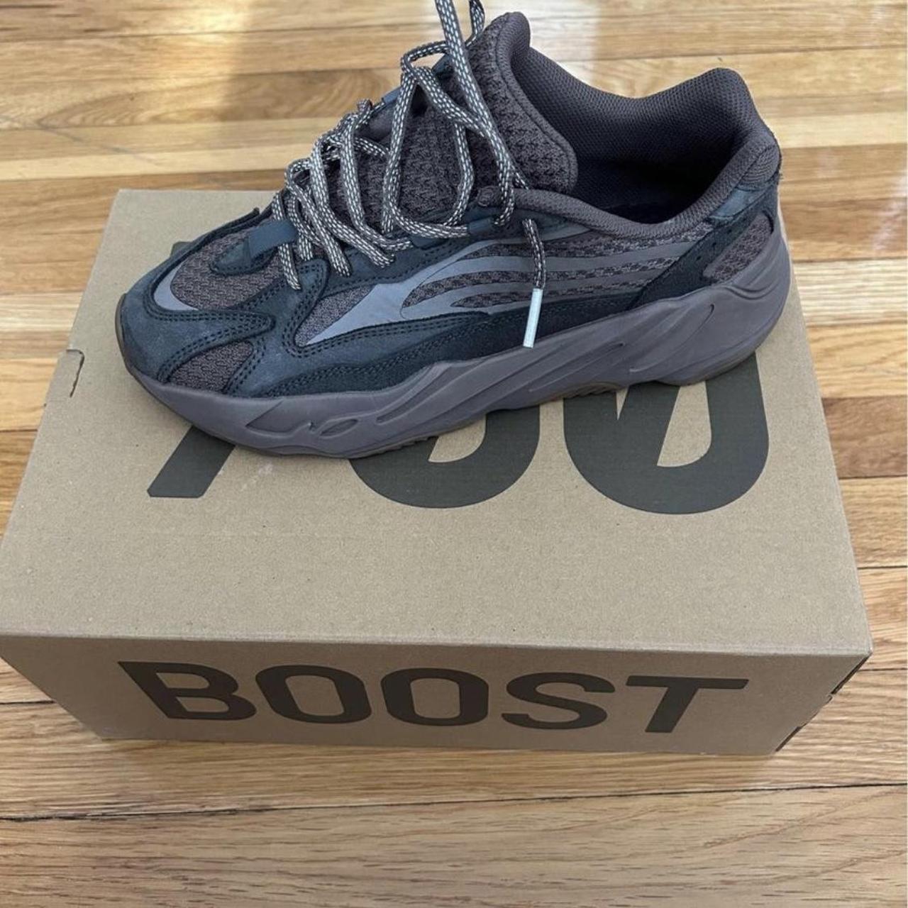bred yeezy size 11