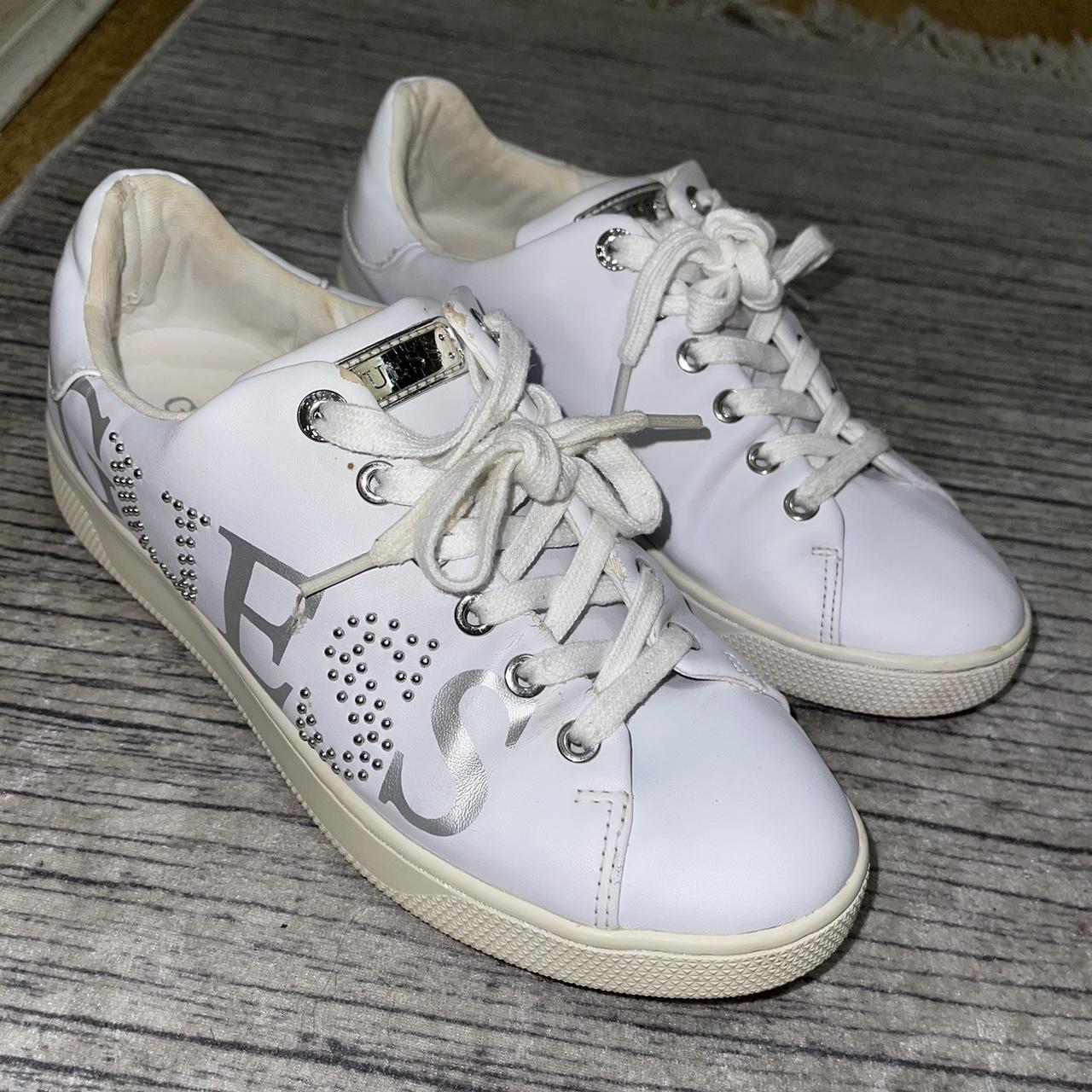 Sneakers guess online wit