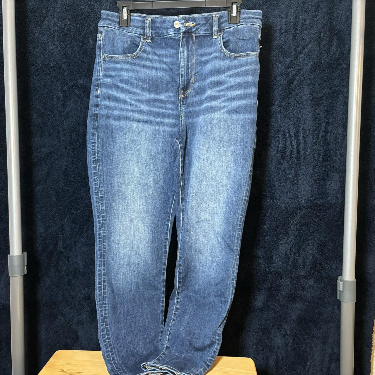 Jeans Similar To American Eagle Curvy American Eagle Curvy High Rise Jegging Women's... - Depop