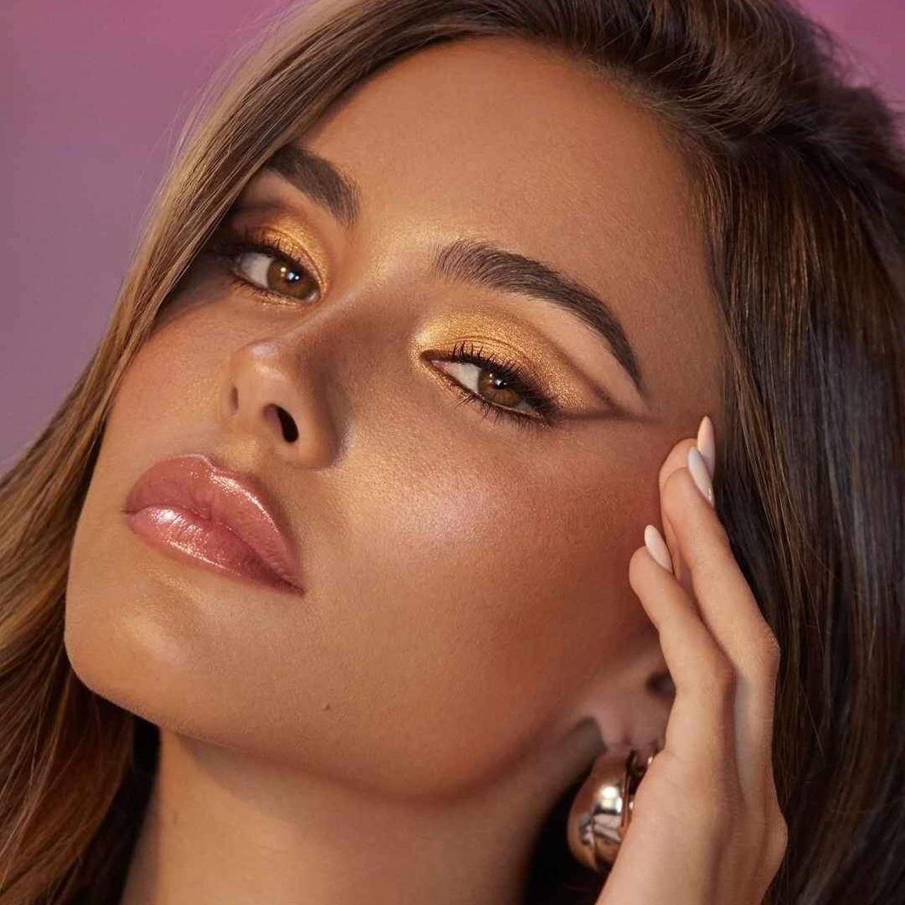 MORPHE CHANEL MADISON BEER ポーチ Morphe x Madison Beer Channel Surfing Artistry Palette BNIB