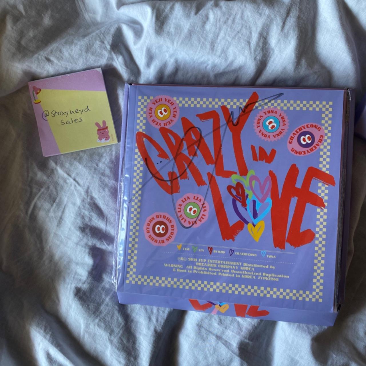 口豪奢 Album Signed Yuna Love in Crazy ITZY from Depop | hello82 K-POP・アジア