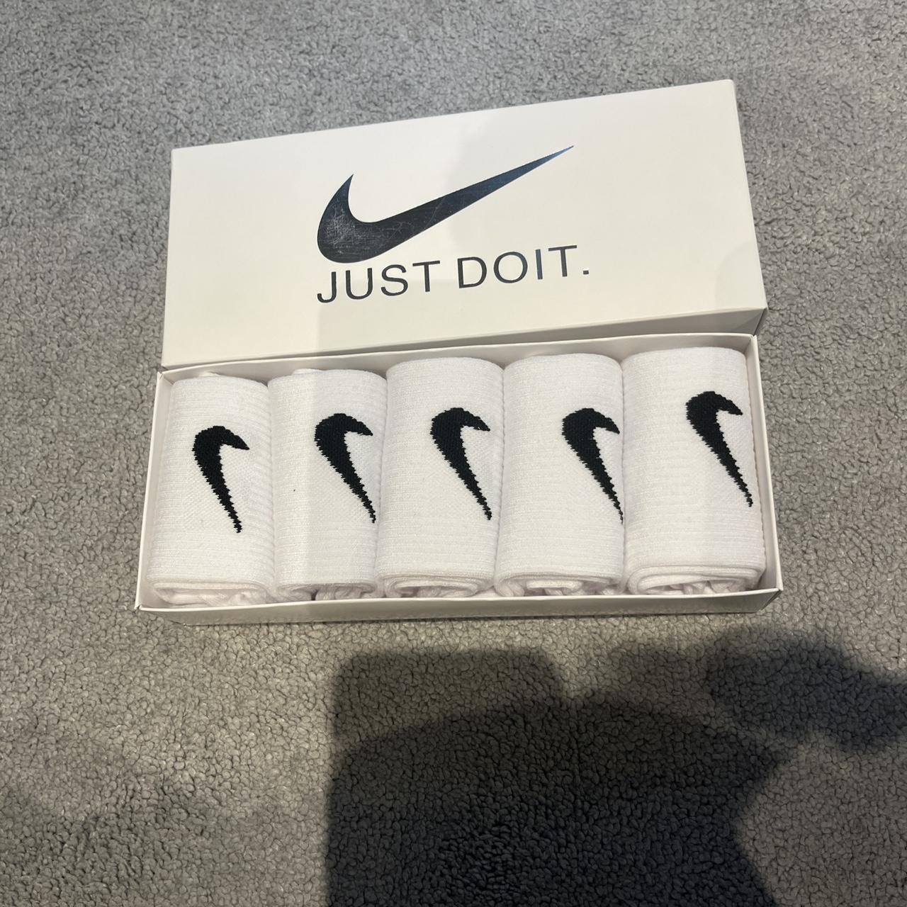 white nike socks sale