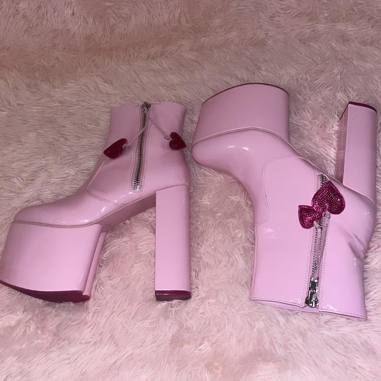 Sugar Thrills x Dolls kill pink heart