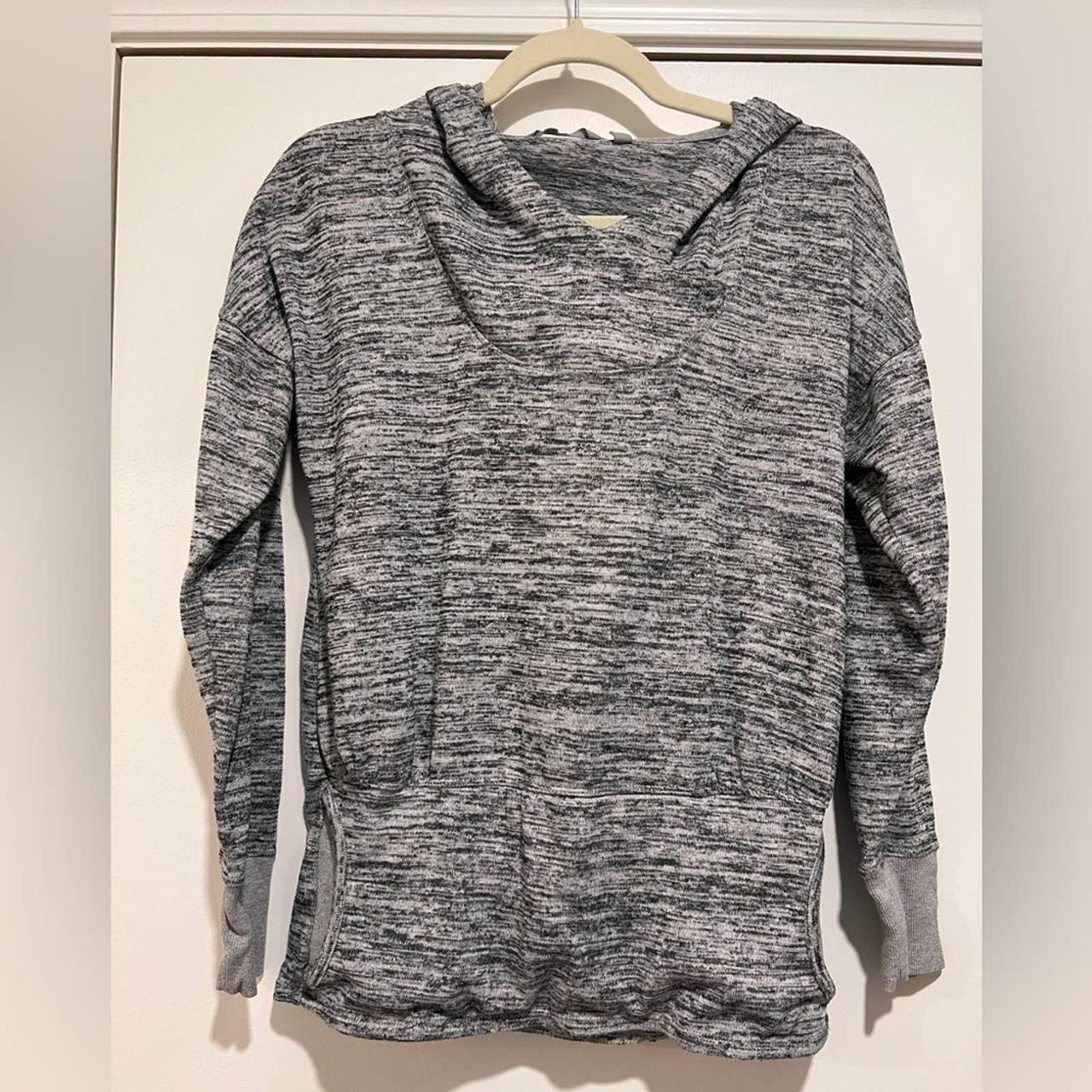 Athleta Pre-Owned Sweatshirts & Hoodies in Pre-Owned Women's Clothing