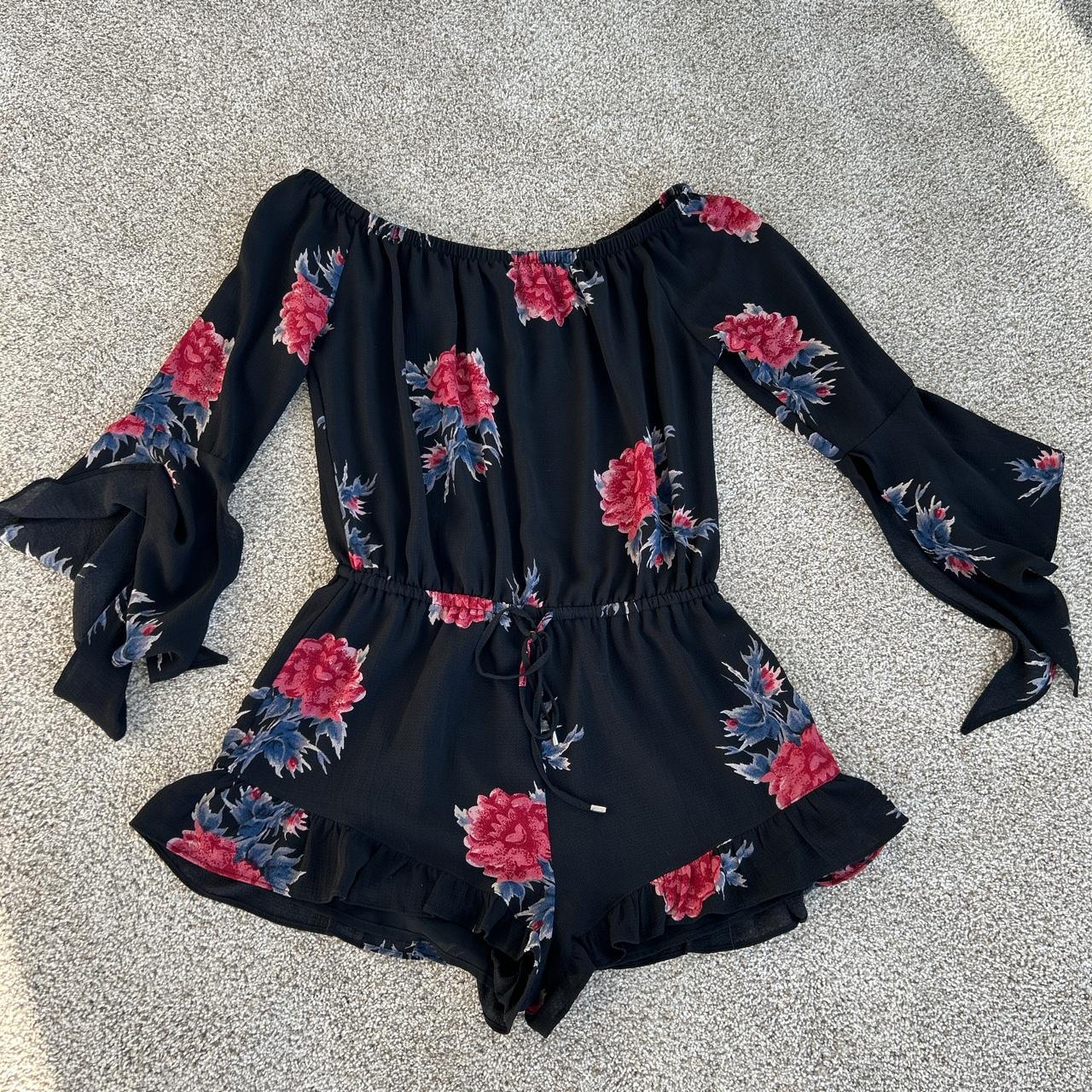 Floral Romper size medium #flowers #romper #hippie... - Depop