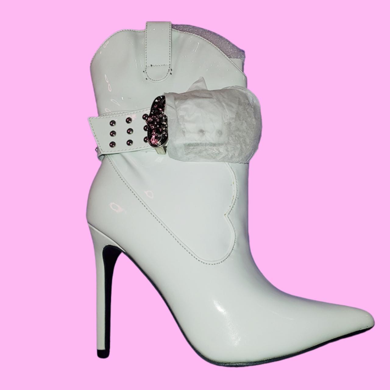 Cape robbin hot sale silver boots