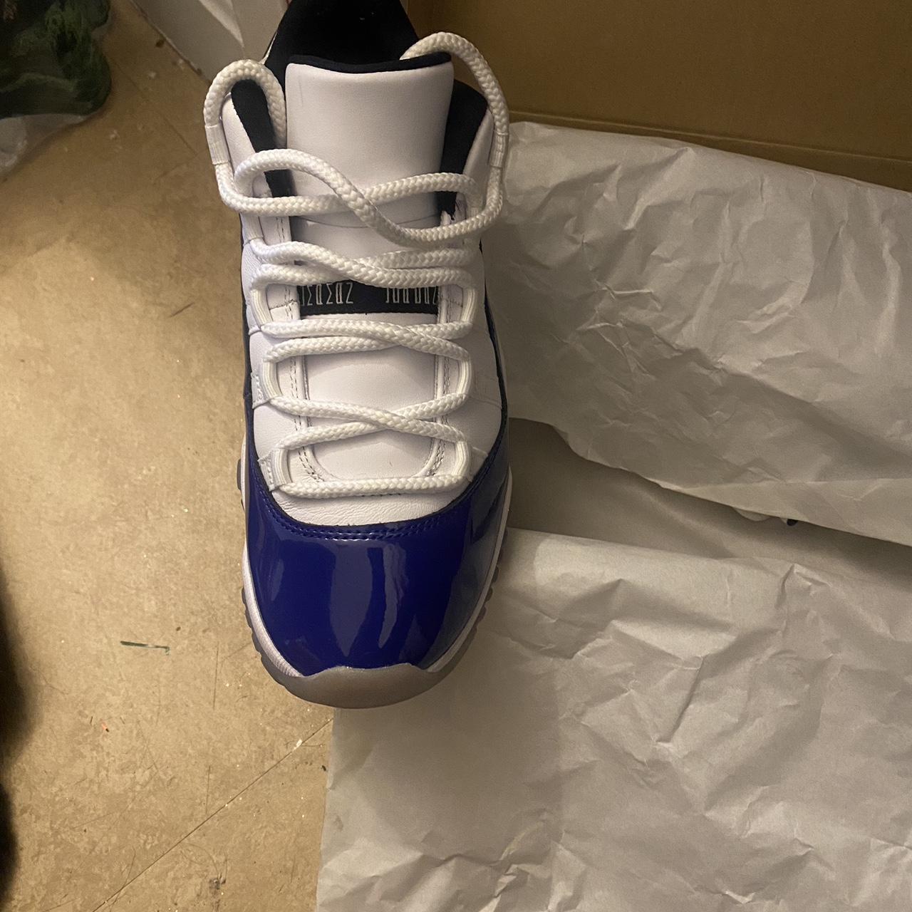 womens size 8 in jordans