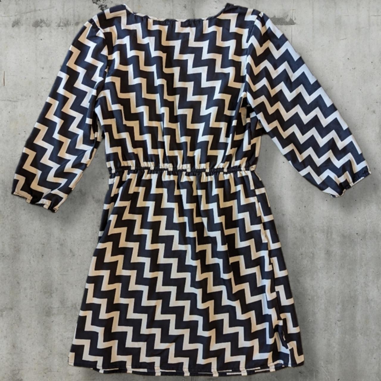 Twin Peaks Zigzag Silky Fit and Flare Dress by Bebop... Depop