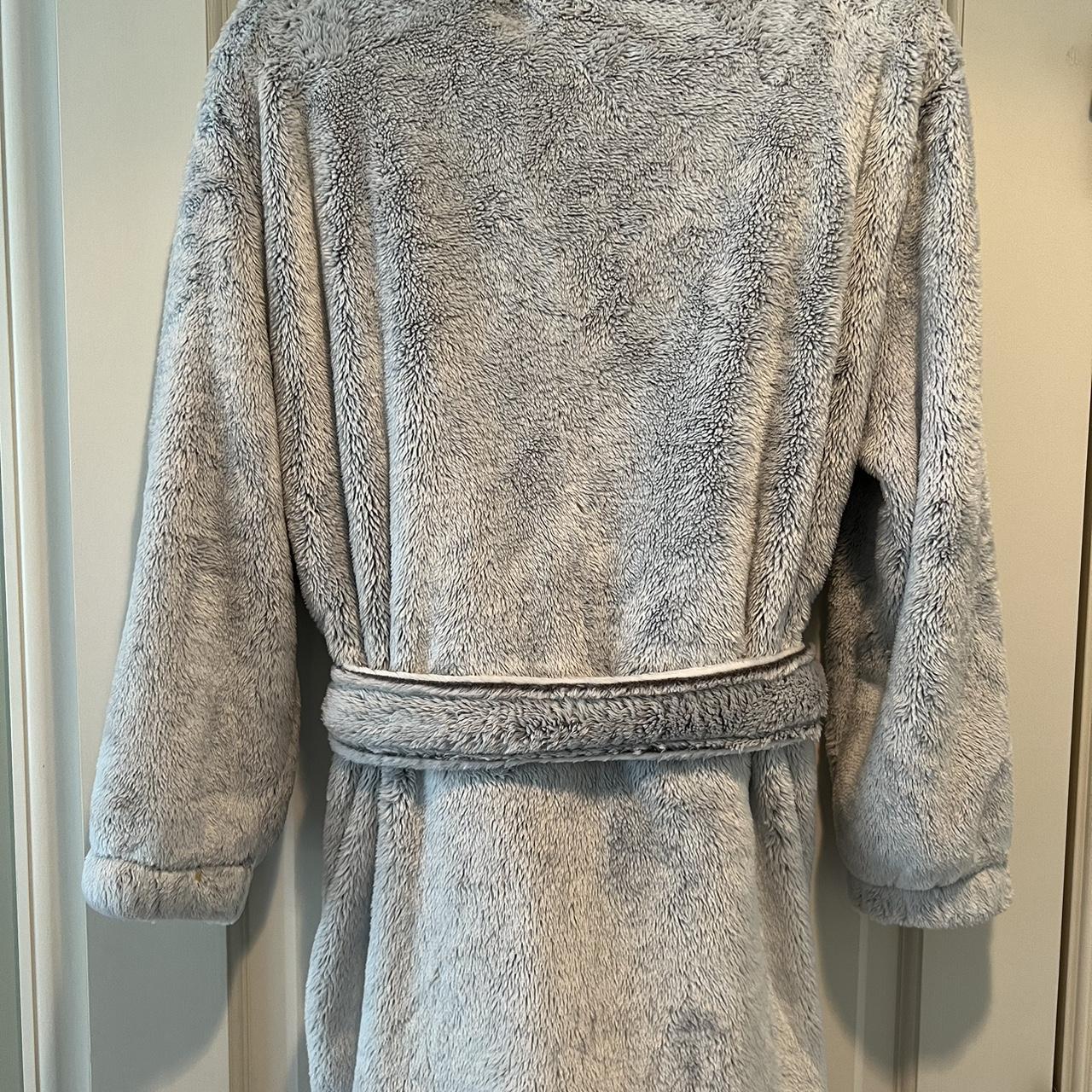 Aerie plush grey robe with pockets - XS/S - Depop