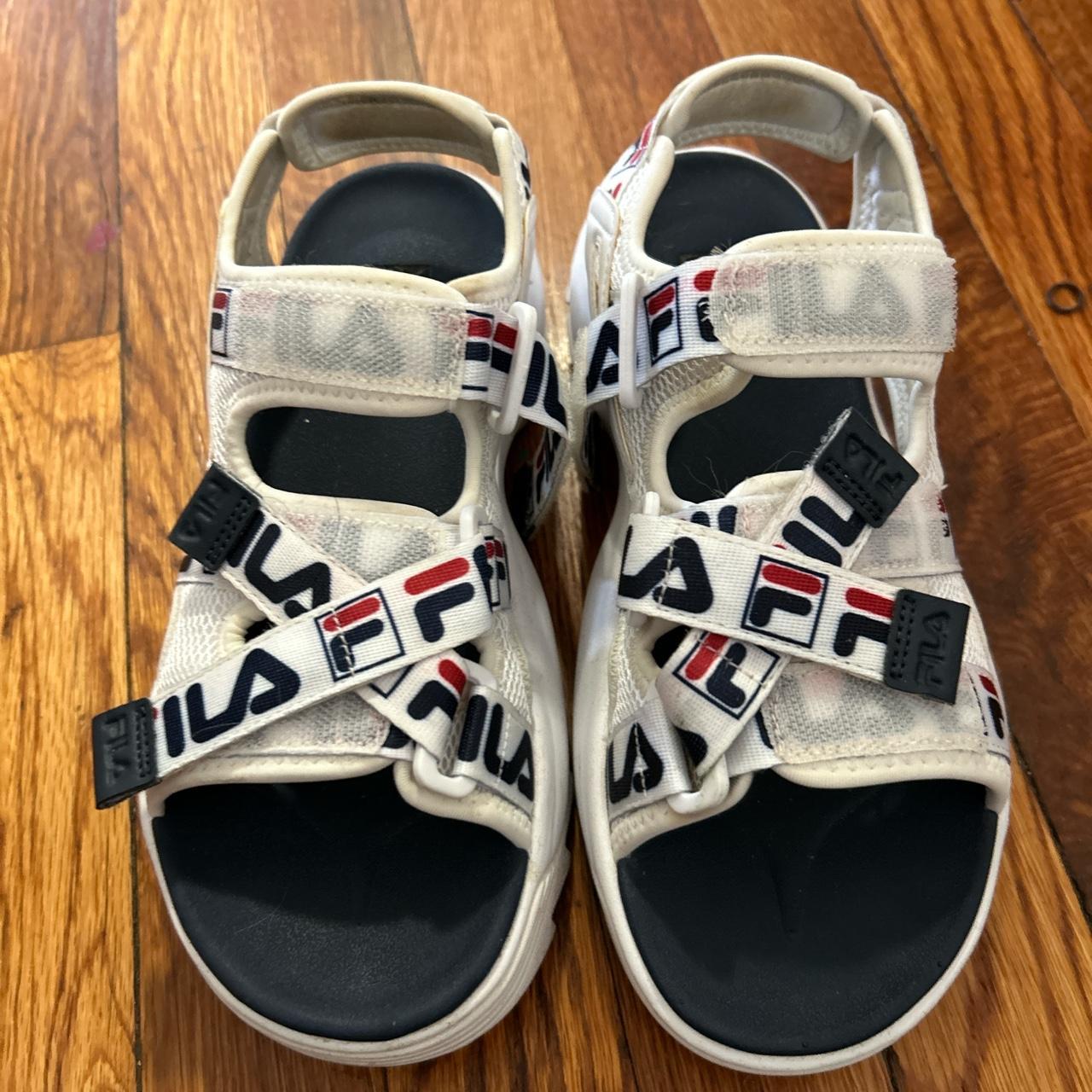 Fila sandals deals womens