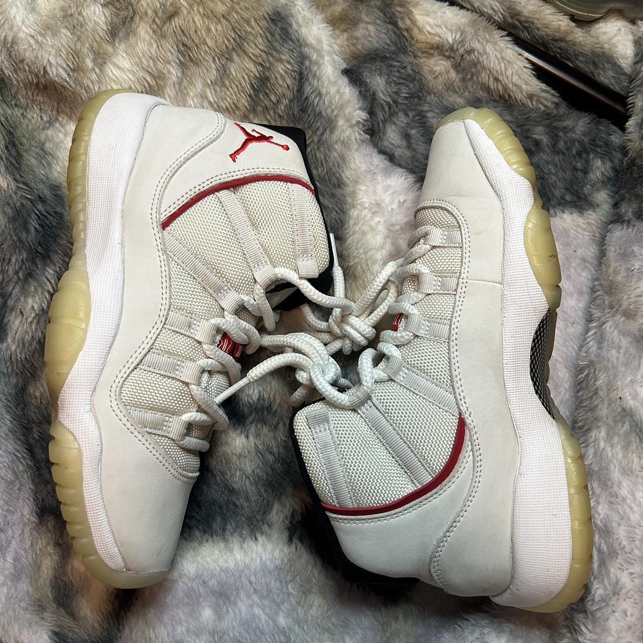 Jordan 11 platinum tint grade school hotsell