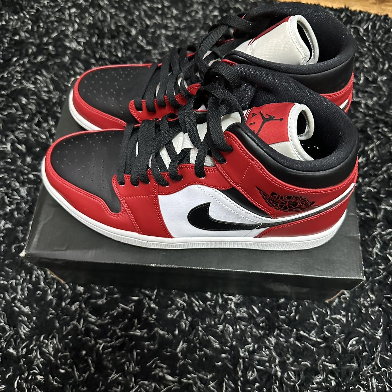 Nike air Jordan 1 mid’s - Chicago - size 8 - Depop