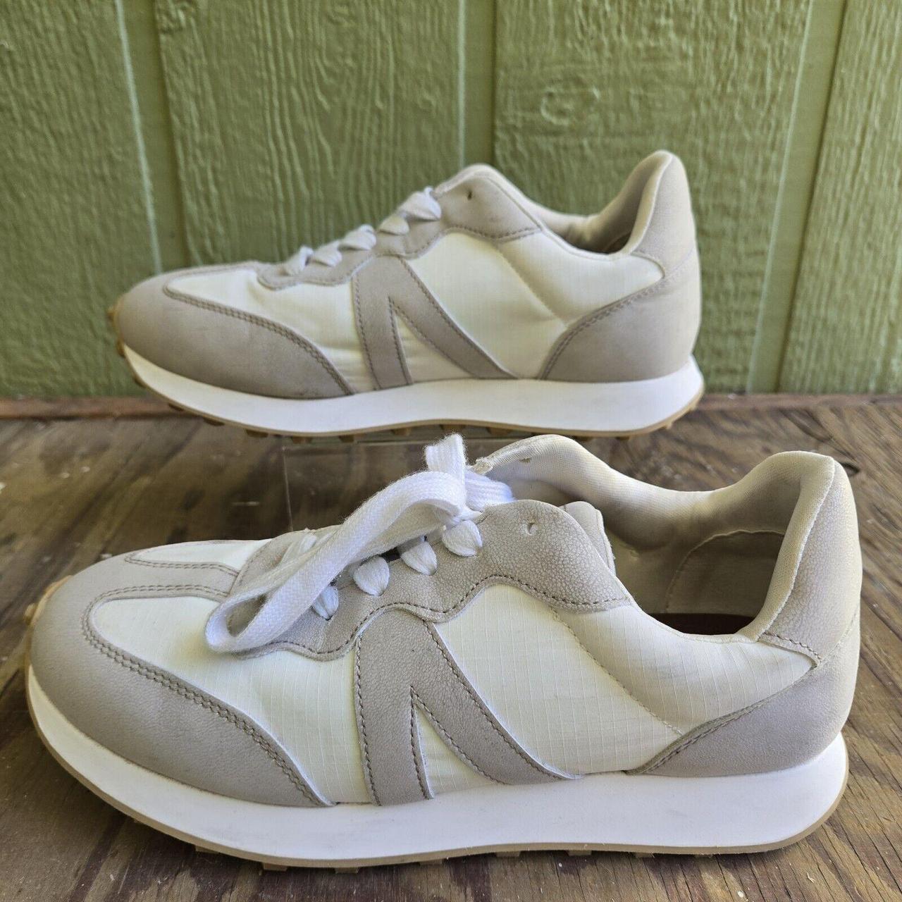 Mia women s Tennis shoes. Size 8m. M medium width. Depop