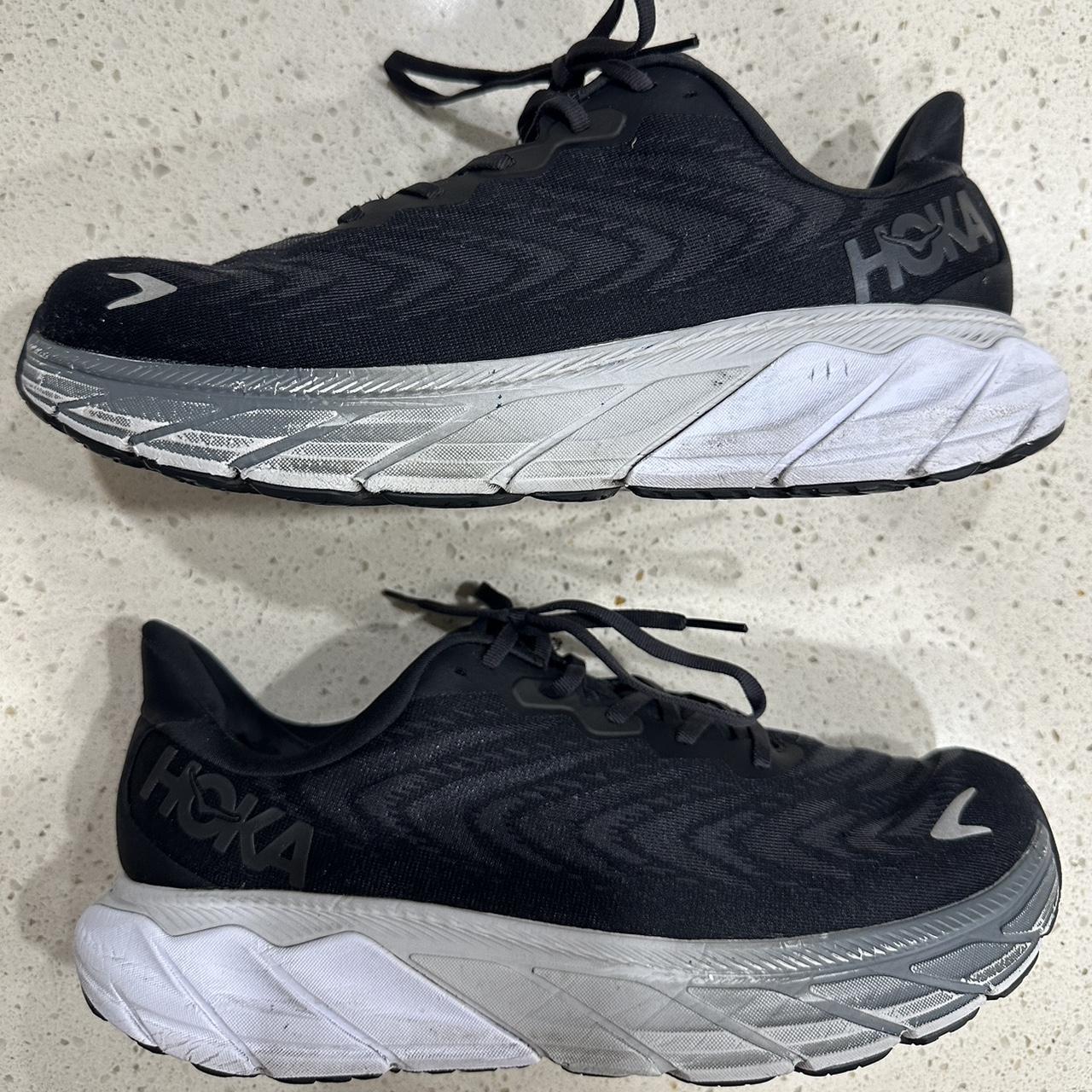 Mens Hoka Arahi 6 Wide running shoes. These runners... - Depop