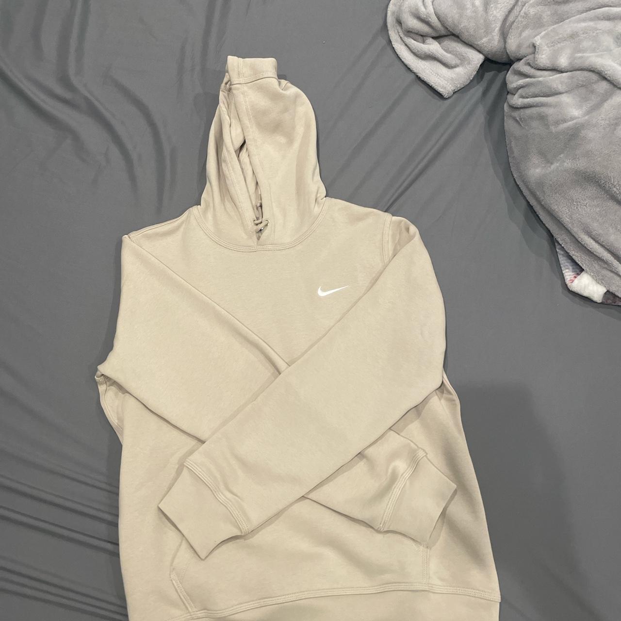 Nike hot sale cream hoodie