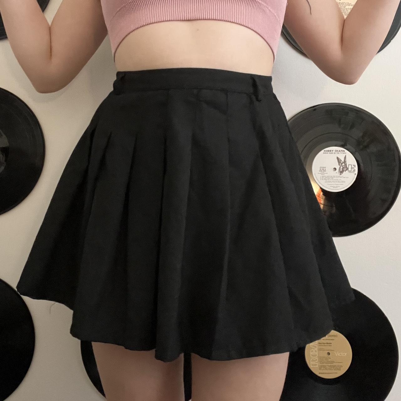 black pleated mini skirt - Depop