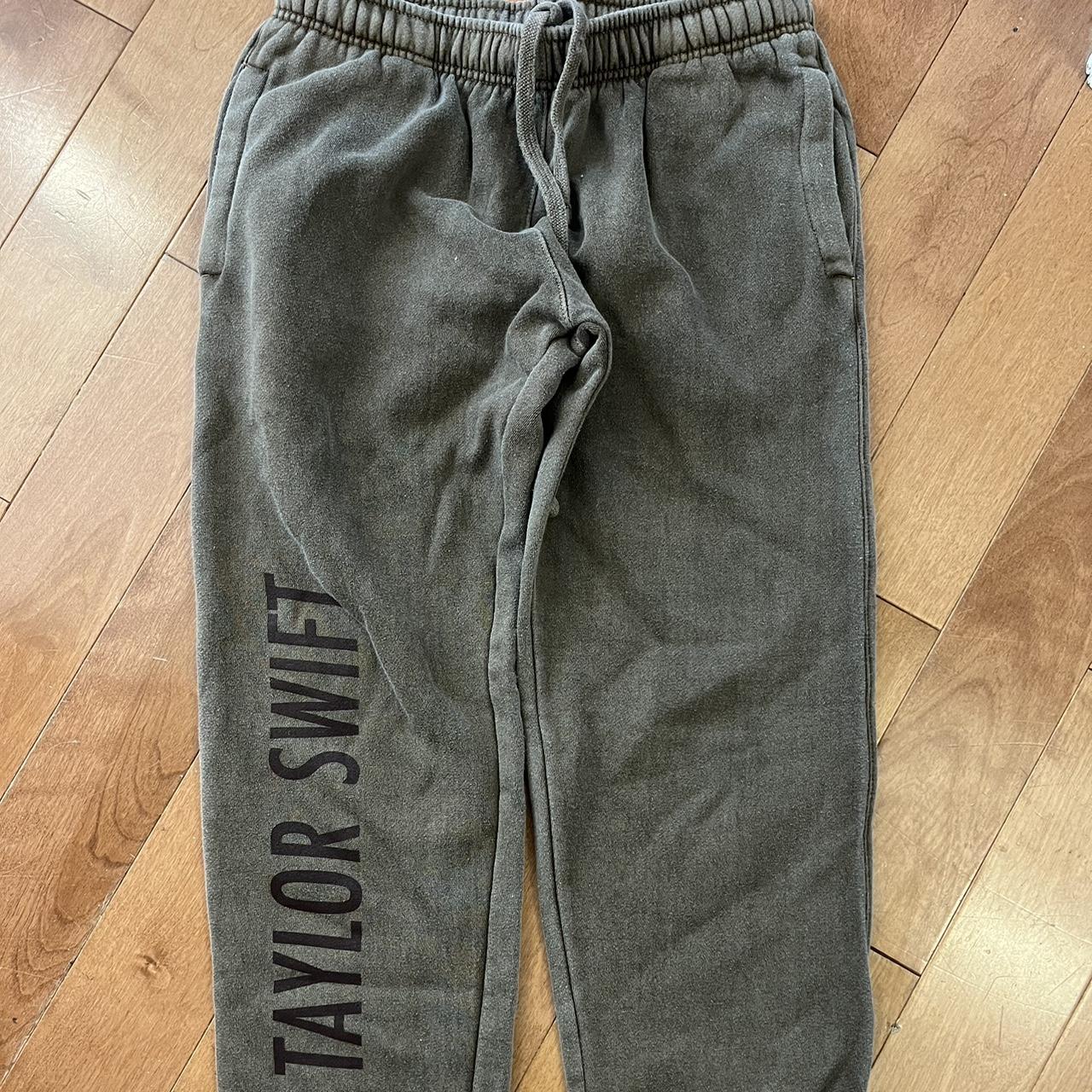 Taylor Swift Urban Outfitters Sweatpants in Size... Depop