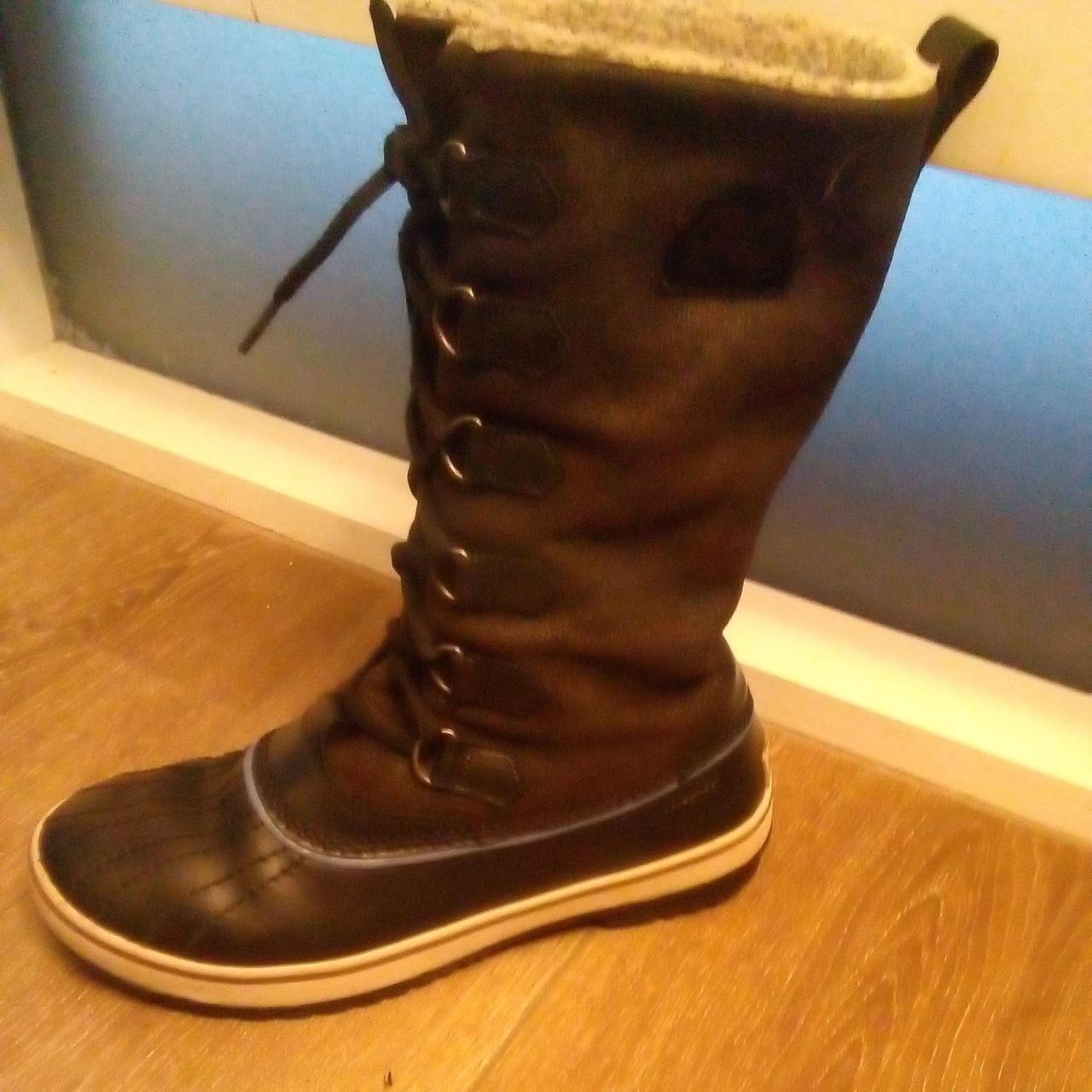 navy sorel boots