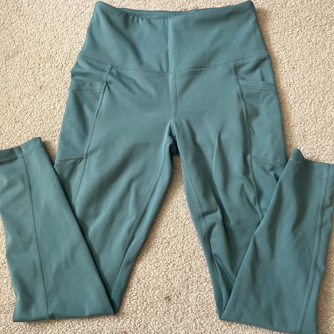 light blue yogalicious leggings (good for short... Depop