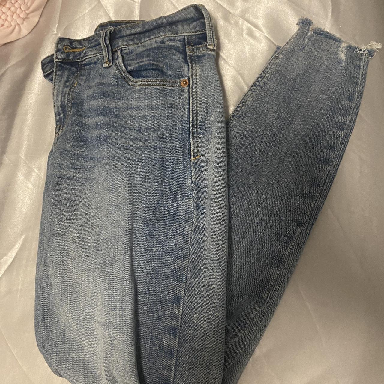 Old navy size 0 rockstar super skinny ankle jeans.