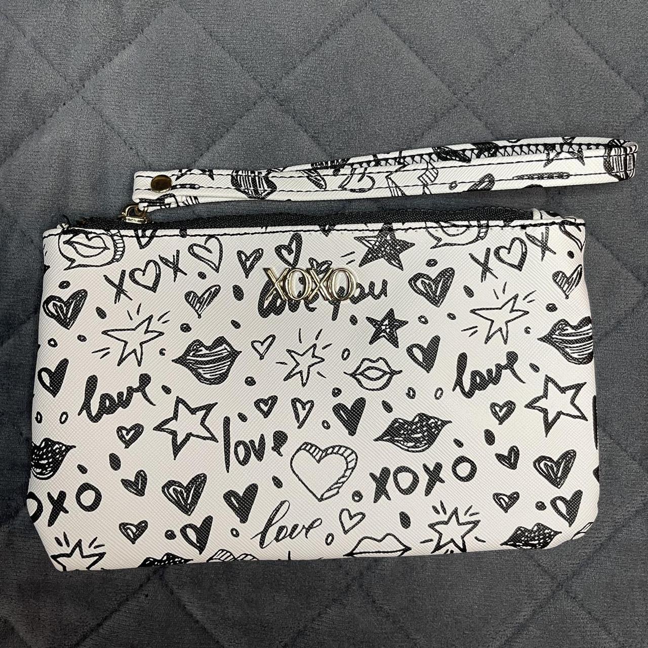 Xoxo wristlet wallet Color : White/Black Perfect... - Depop