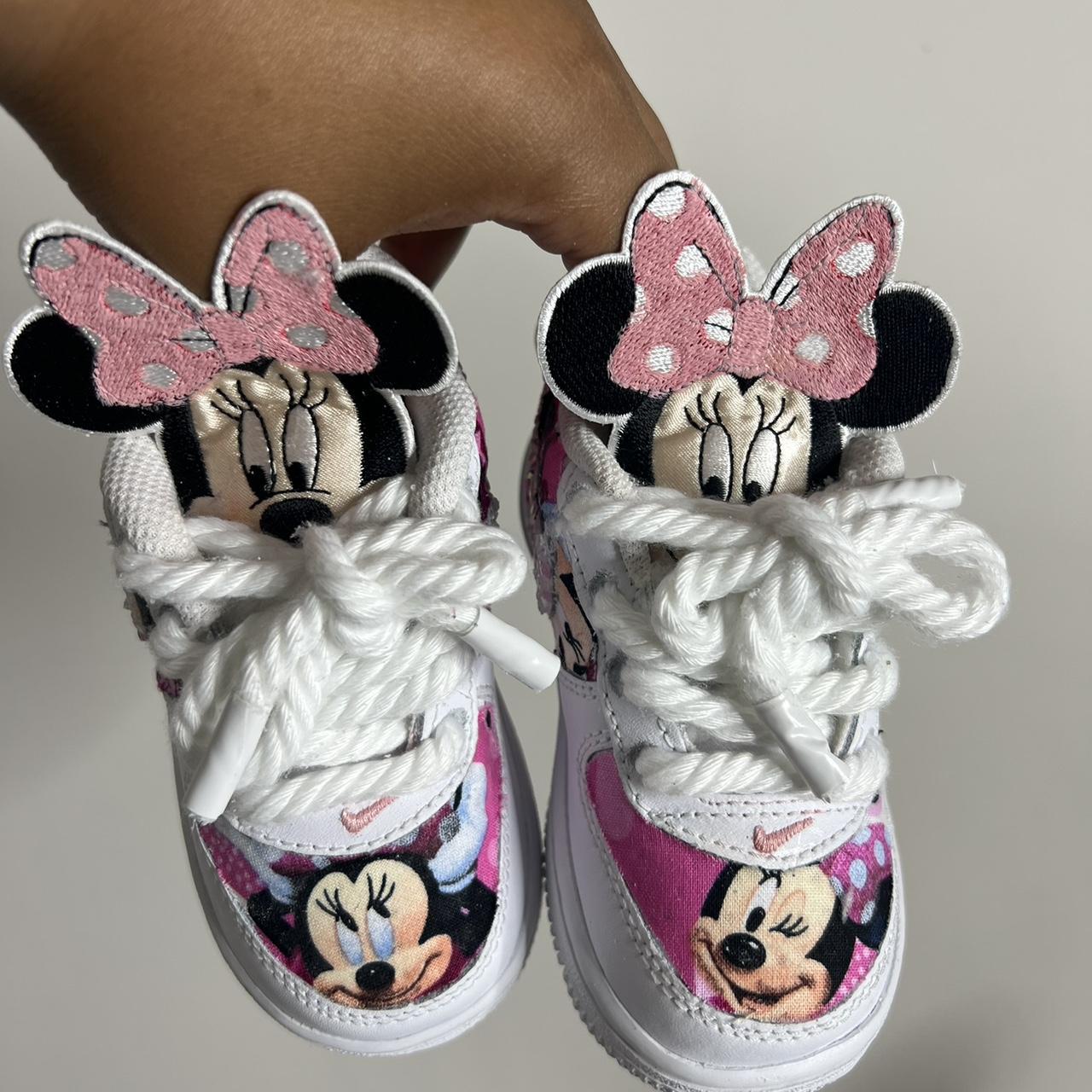 Minnie hot sale nike shoes