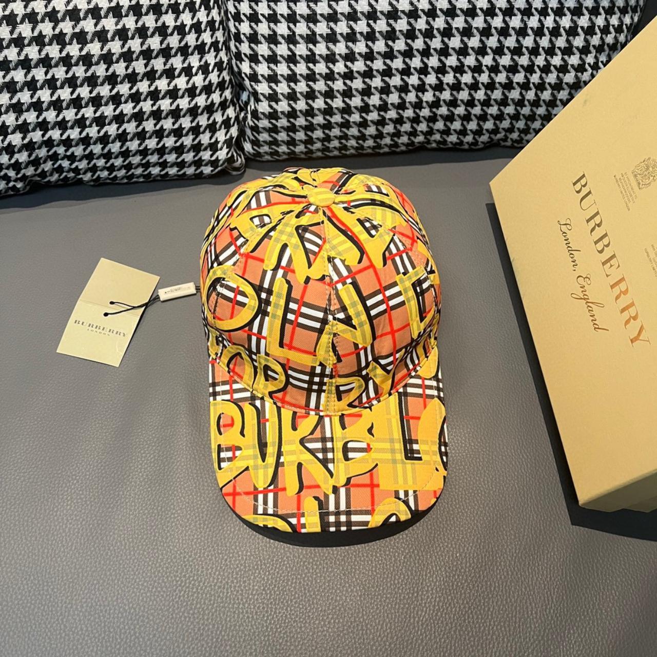 Burberry best sale graffiti cap