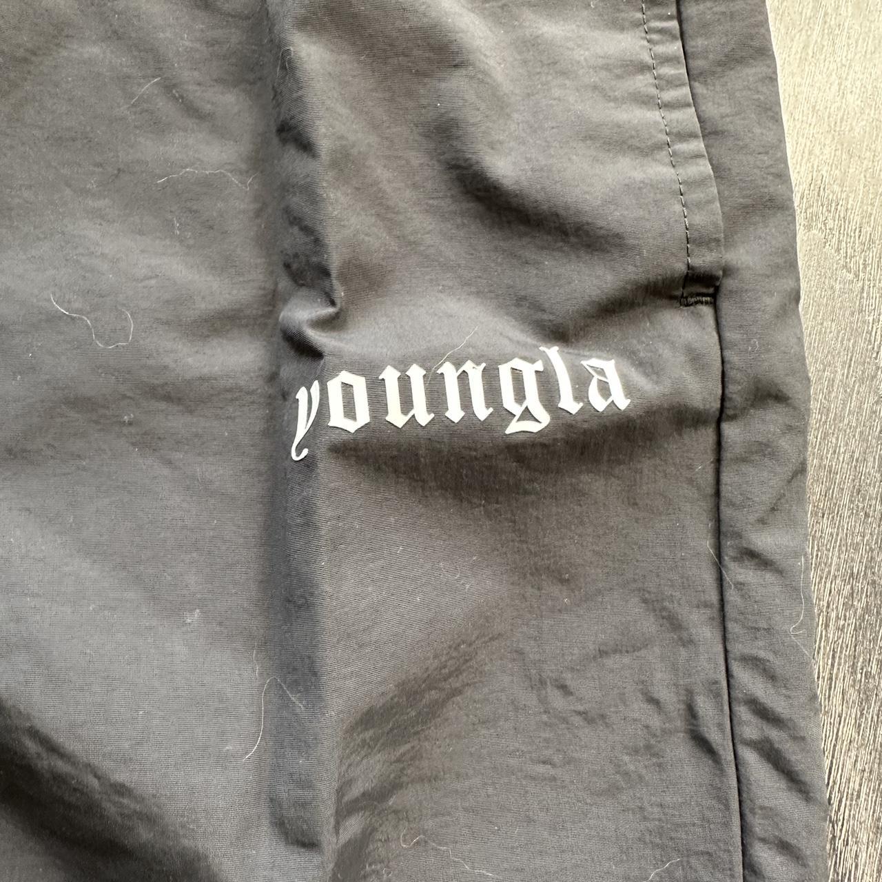 Puffy water/snow resistant youngLa pants Worn - Depop