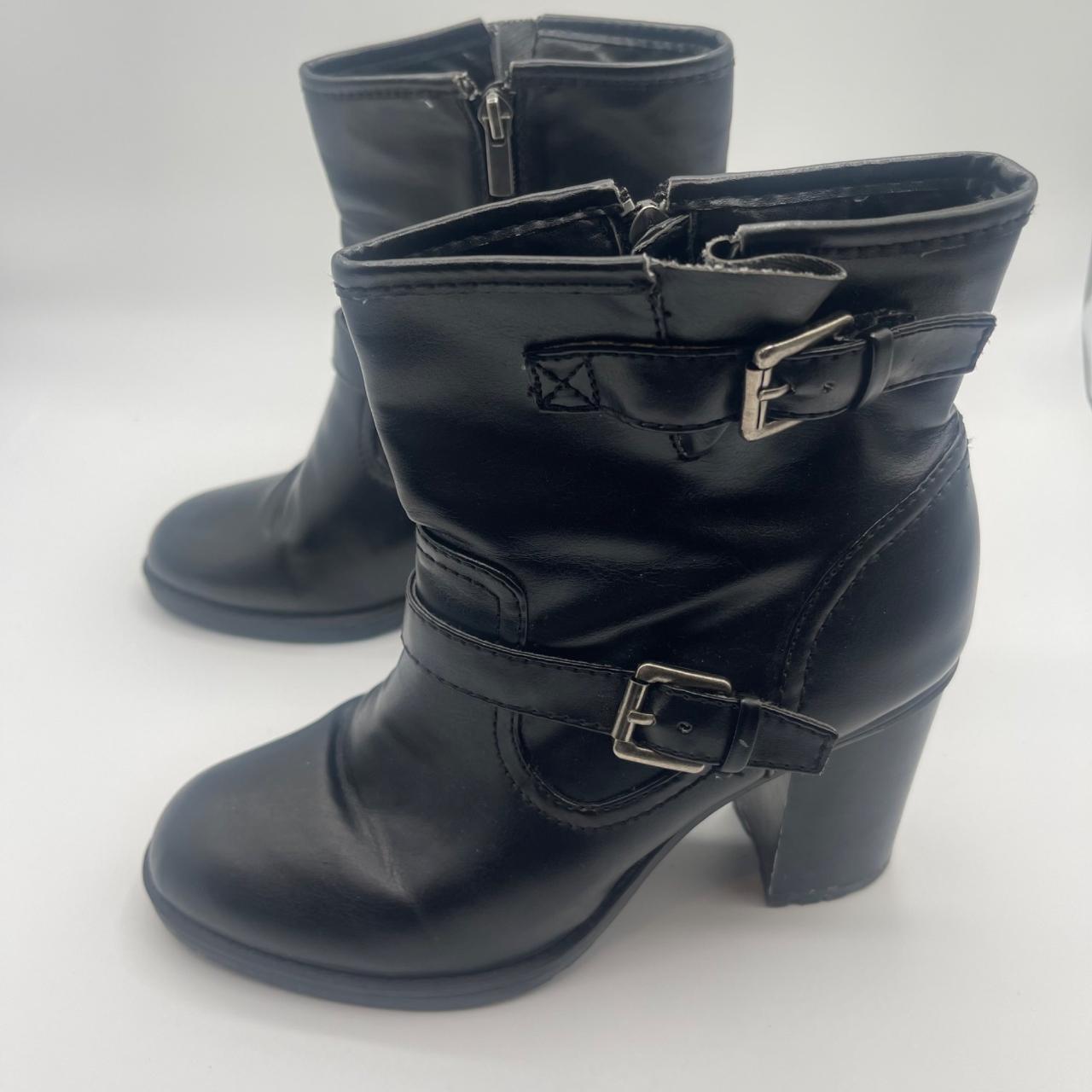 Chaps Black Dena Ankle Boots Size 8.5 Thick Heel... Depop