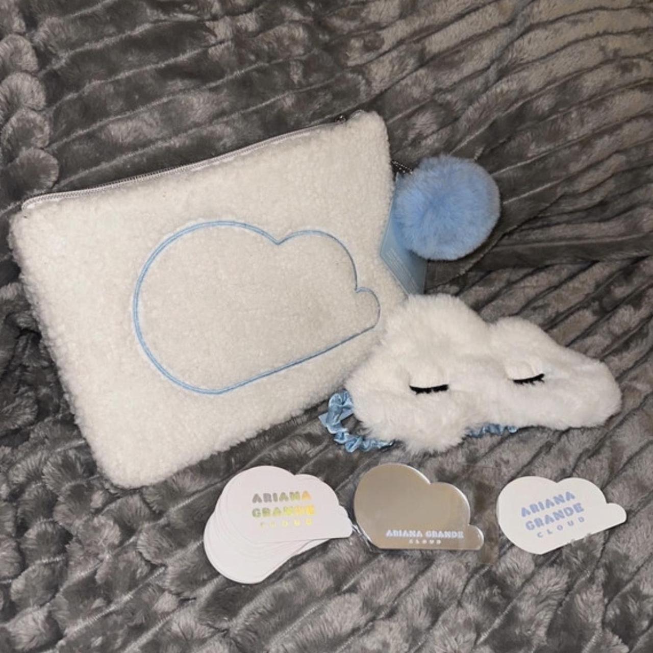 Ariana Grande Cloud Includes ariana