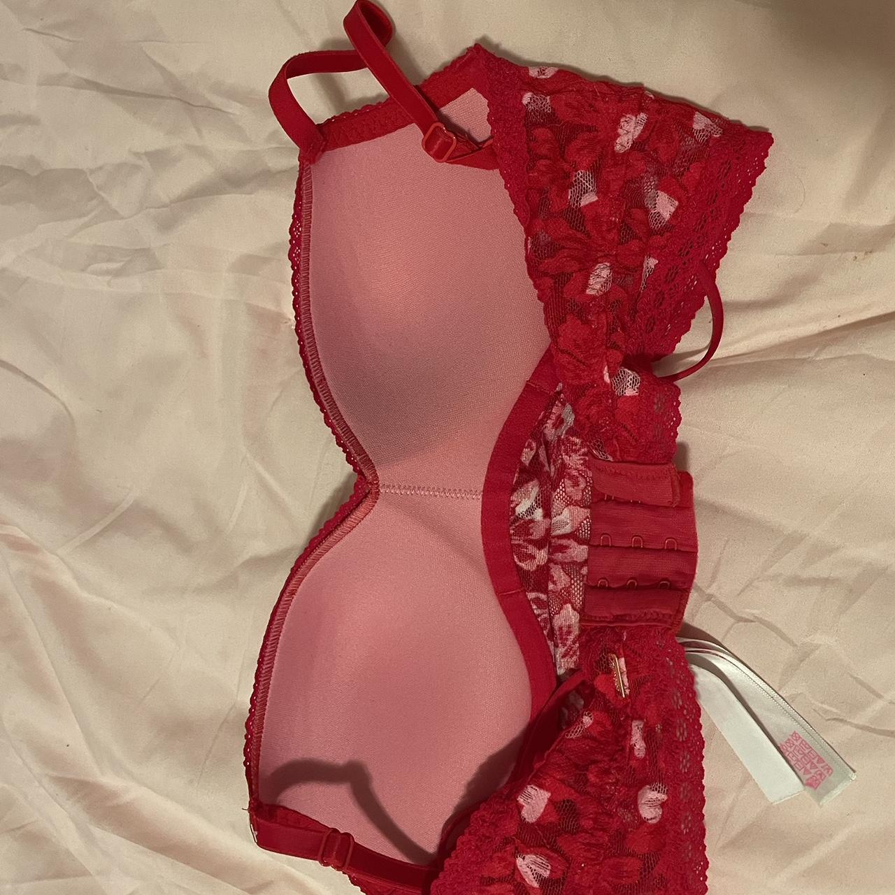 Push up bra. Red lace bra with pink hearts💋🩷 Never - Depop