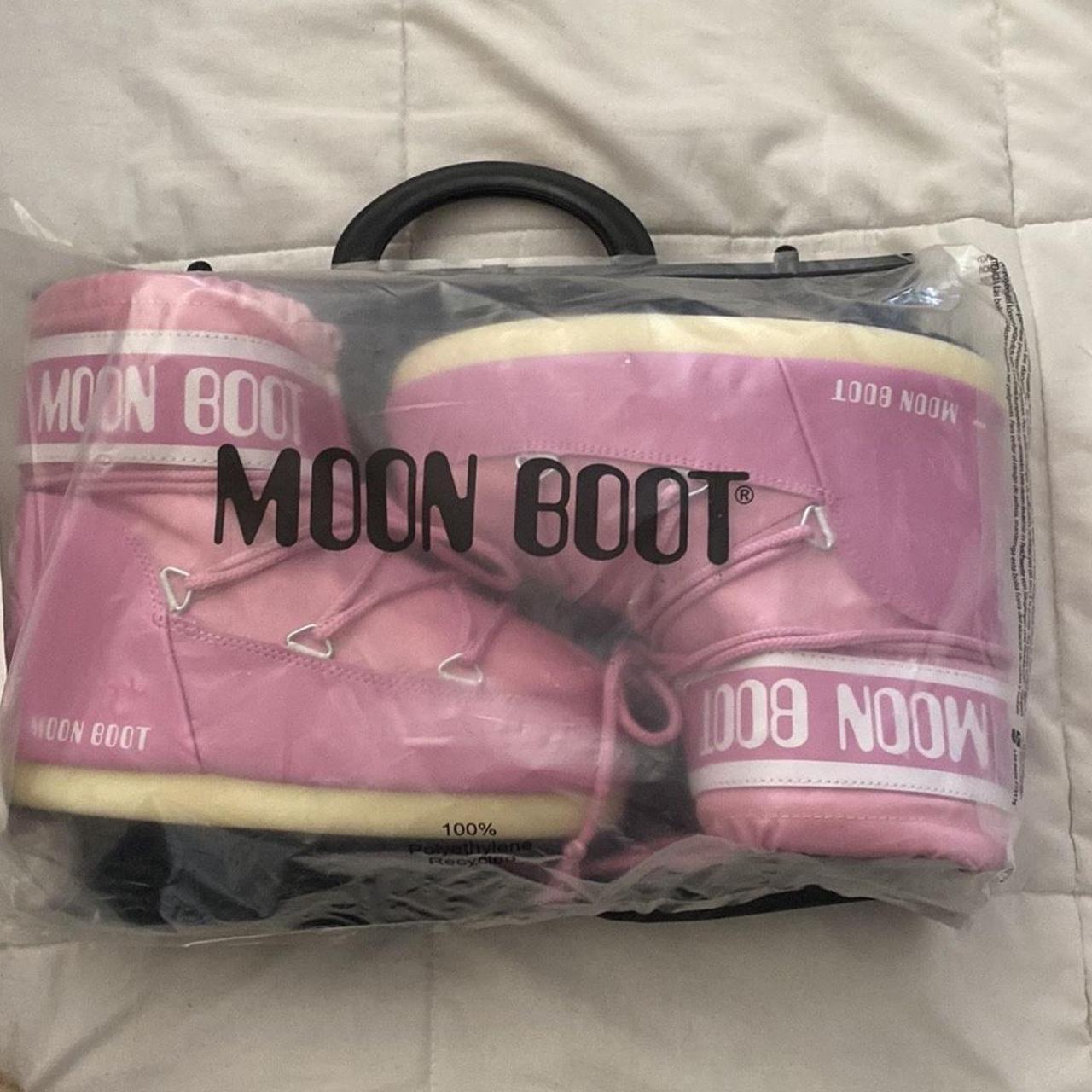 moonboots